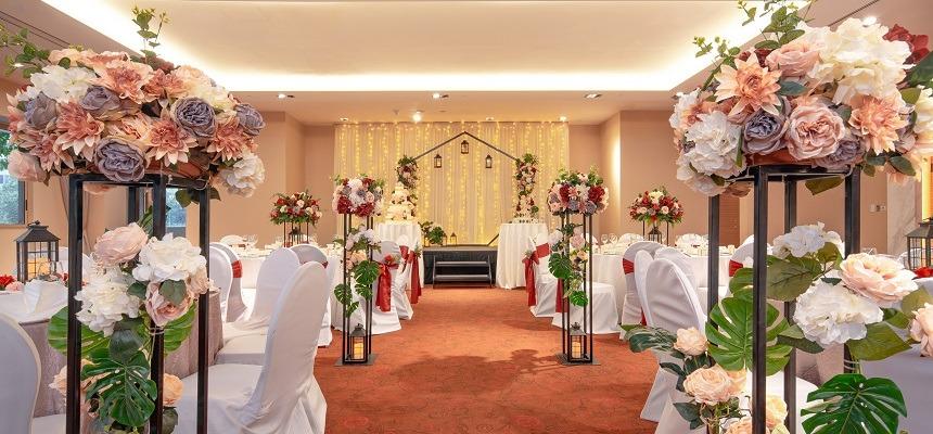 Discounted 96 Pax Wedding Lunch Hotel Fort Canning Everything Else On Carousell