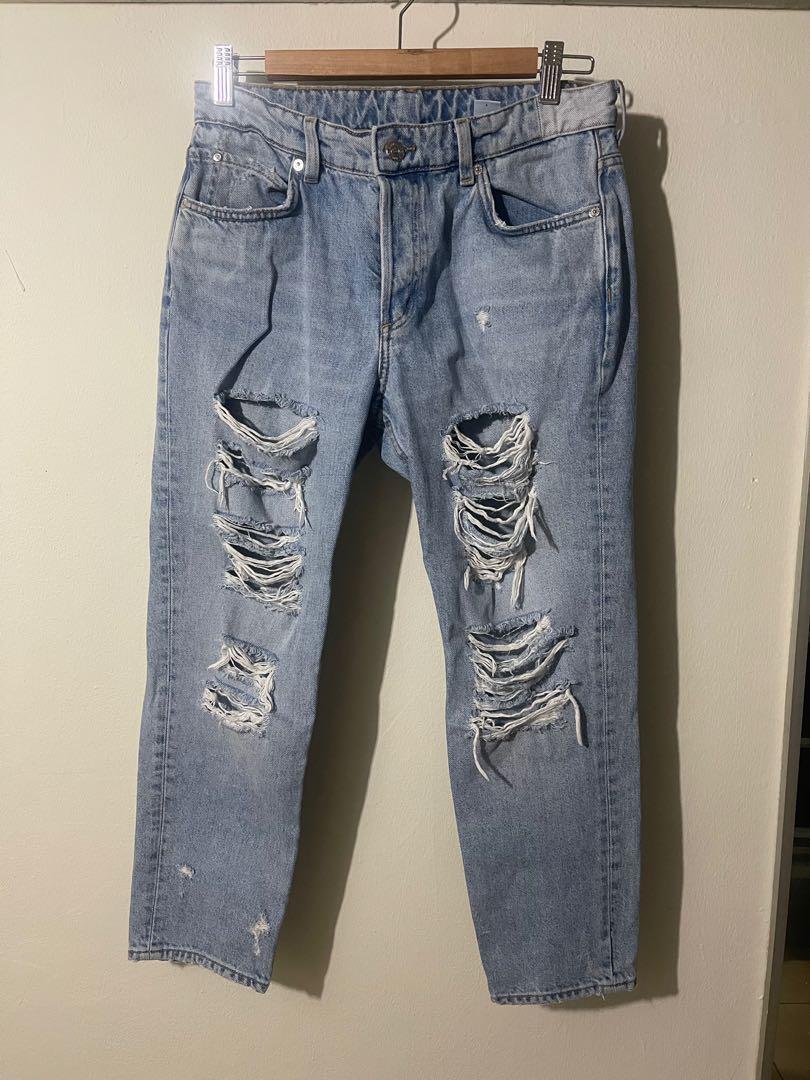 H M Ripped Boyfriend Jeans Women s Fashion Bottoms Jeans Leggings on Carousell