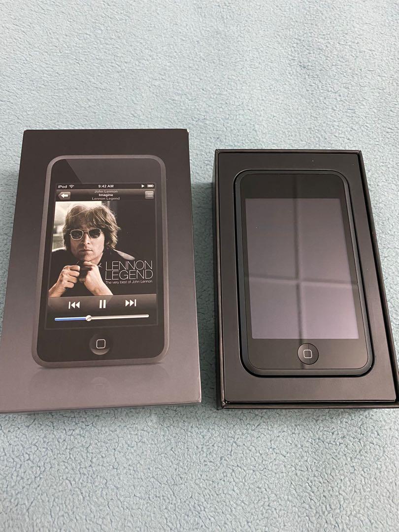 focus clock Fearless NOS iPod touch 8GB (John Lennon Box), Hobbies & Toys, Collectibles &  Memorabilia, Vintage Collectibles on Carousell