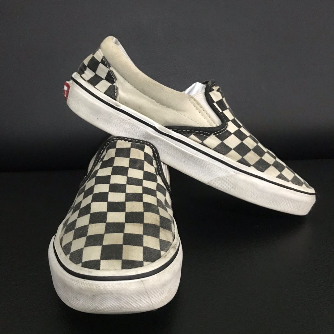 Kasut Sneakers Vans Slip On Women S Fashion Shoes On Carousell