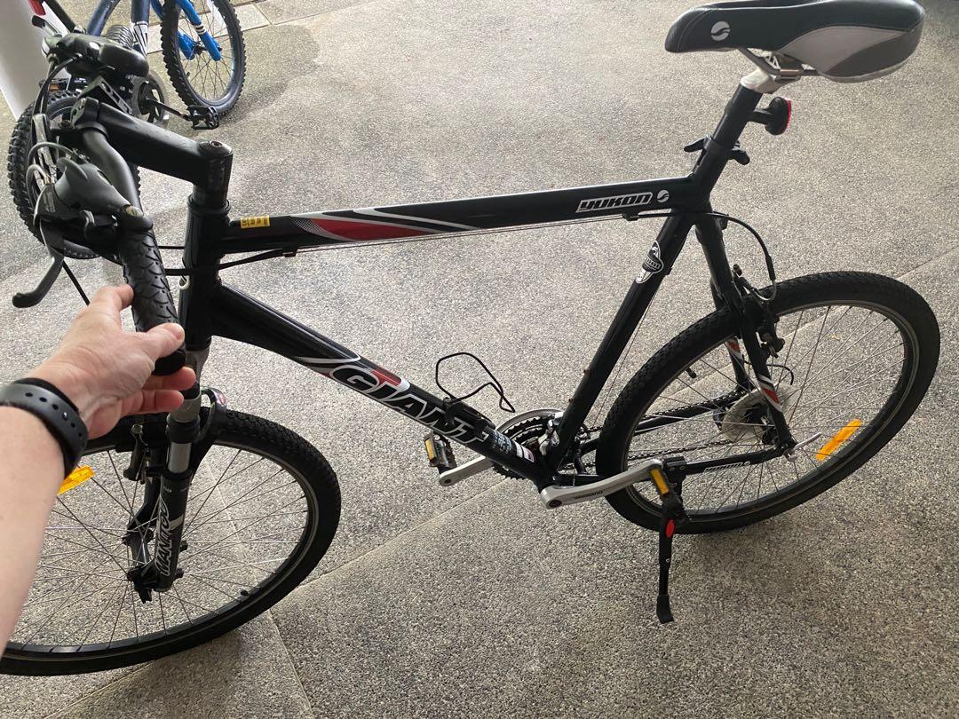 Men's XL frame Giant Yukon bike, Sports 