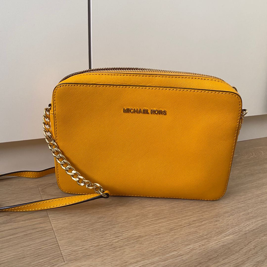 Michael kors mustard crossbody 2025