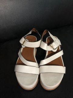 Naturalizer Womens White Leather Platform Sandals