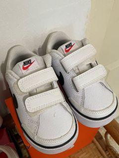 nike toddler sneakers