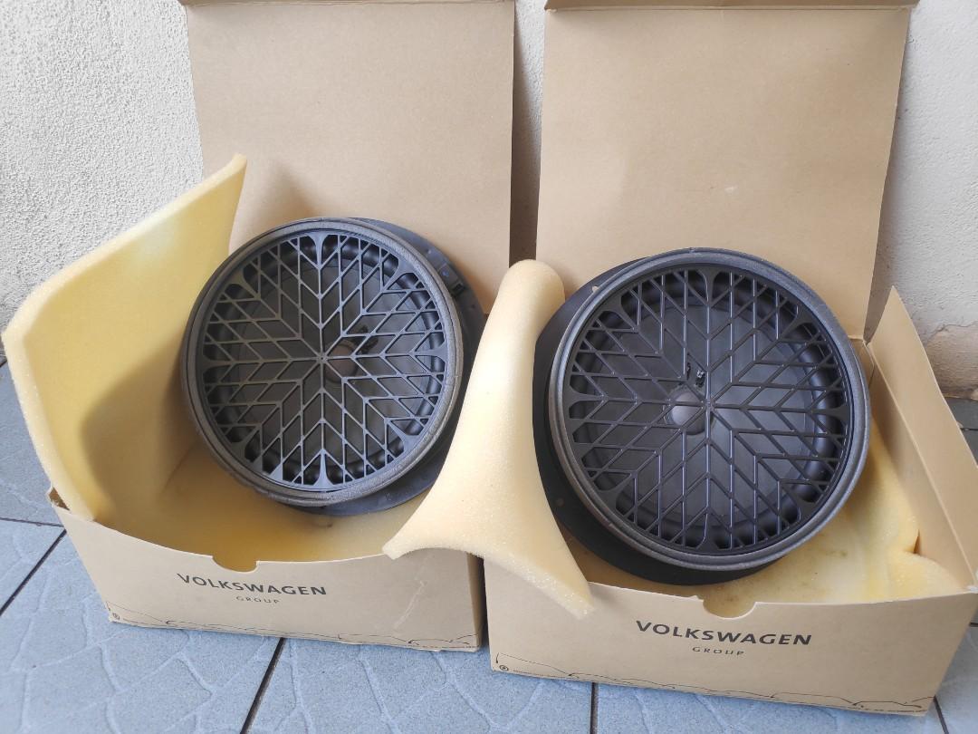 Audi a4 hot sale door speakers