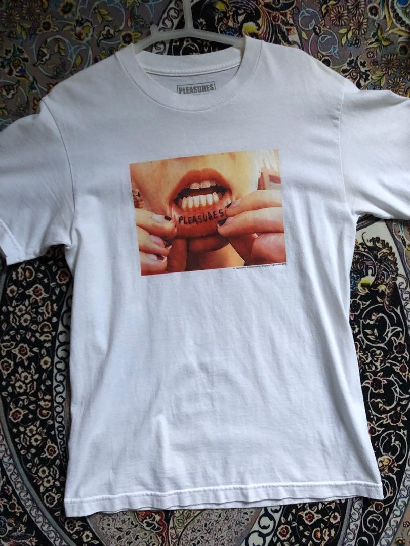 Pleasure tee outlet