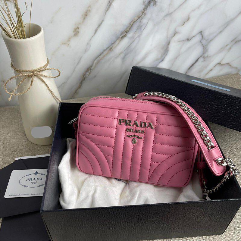 prada diagramme pink