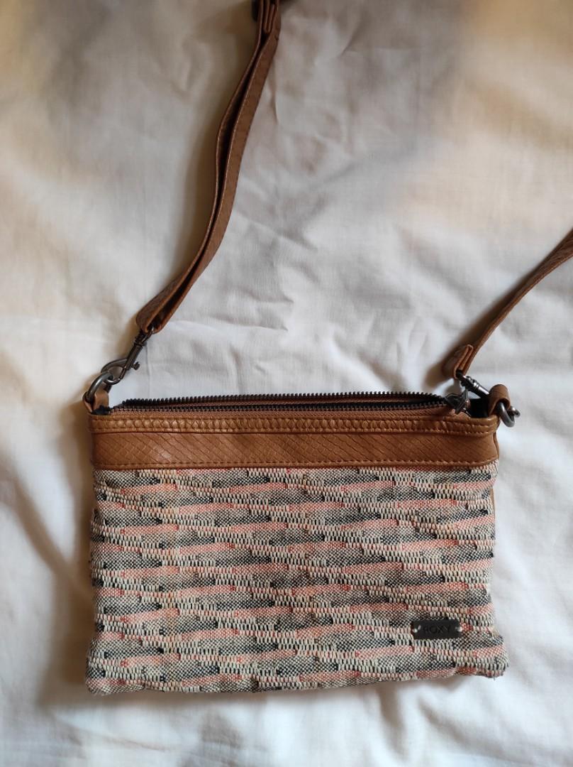 Roxy cross on sale body bag