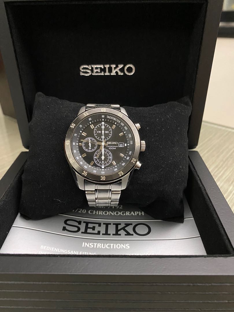 Seiko chronograph 100m watch jam tangan pria, Fesyen Pria, Jam Tangan di  Carousell