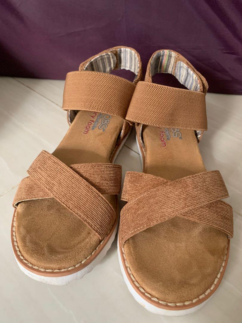 tan skechers sandals