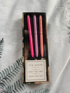（分類：）位於 。 由 unicorn__ 提交（商品編號 1104424582，圖片 1）。簡介： 。