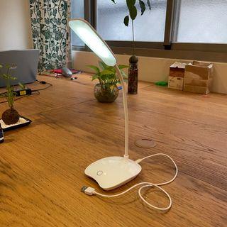 無線觸控桌上型檯燈/USB充電/白色