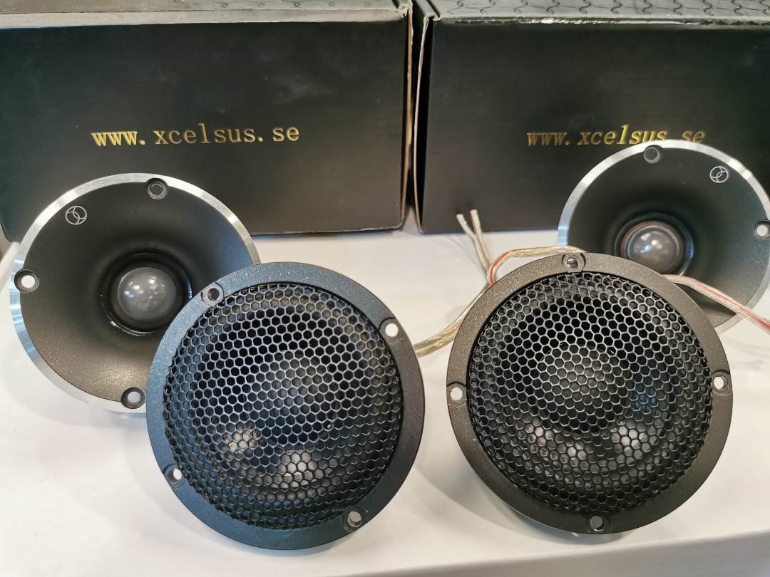 Xcelsus XX Competition Midrange Speakers and Tweeters Car