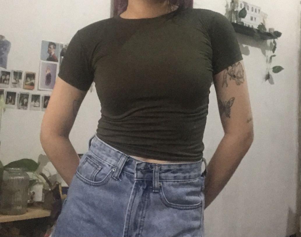 army green baby tee (Category: Shirts) located in Quezon City. Submitted by declutter_m0de (Listing ID 1106219607, Image 1). Description: used once! still good as new, no flaws!!! :) fits xs-s. .