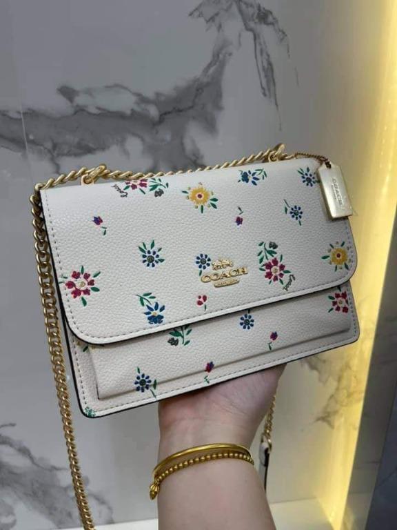 Coach Floral white bag (Category: Luxury Bags & Wallets) located in Santa Cruz. Submitted by janelovebagswatchesshoesph (Listing ID 1106318484, Image 3). Description: Complete inclusion.