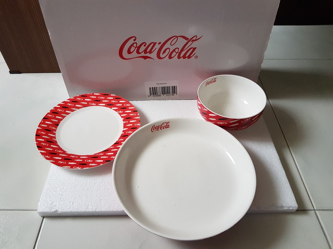 Coca Cola dinnerware