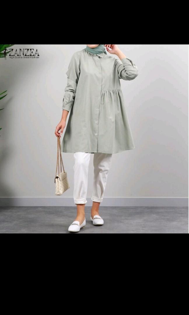Collar button down (Category: Longsleeves) located in Singapore. Submitted by aquarius19 (Listing ID 1106249208, Image 1). Description: Instock New piece with tag.