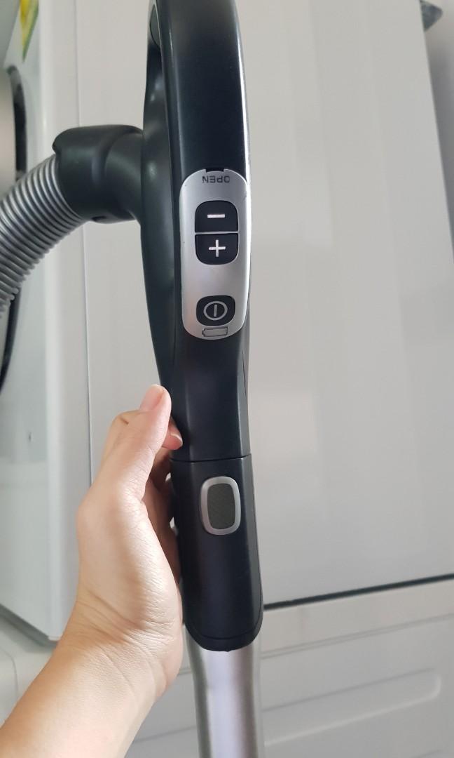 Electrolux Ultracaptic Vacuum, TV & Home Appliances, Vacuum Cleaner