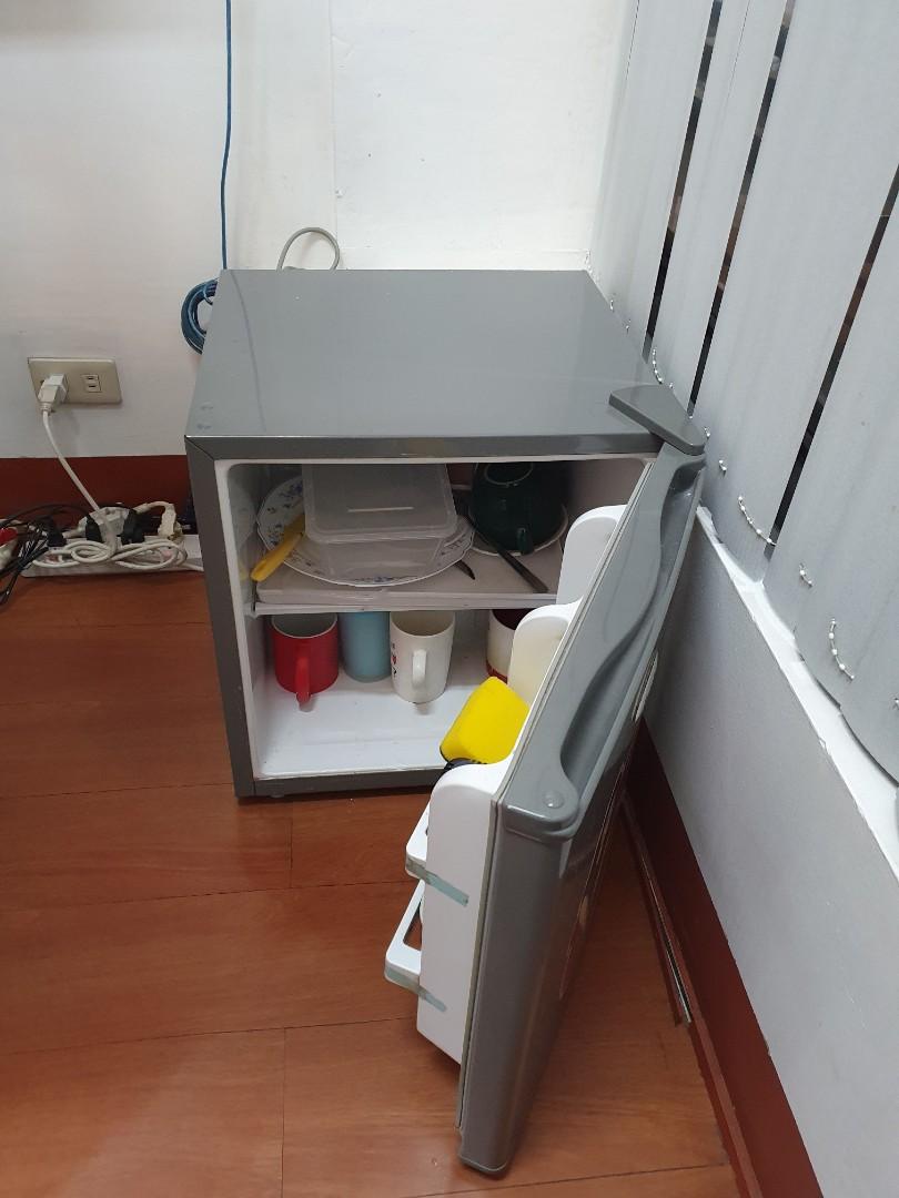 Eureka refrigerator, TV & Home Appliances, Kitchen Appliances