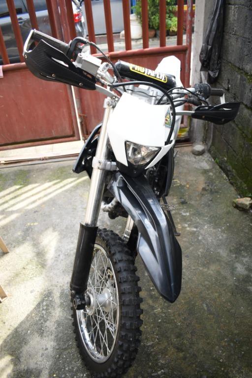 Rusi online 200 enduro
