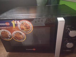 Fujidenzo Microwave Oven