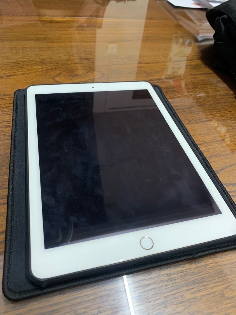 8741 電池最良好 iPad Air2 第2世代 16GB au 7822 電池最良好 比較的美品 iPad Air2 第2世代 16GB au