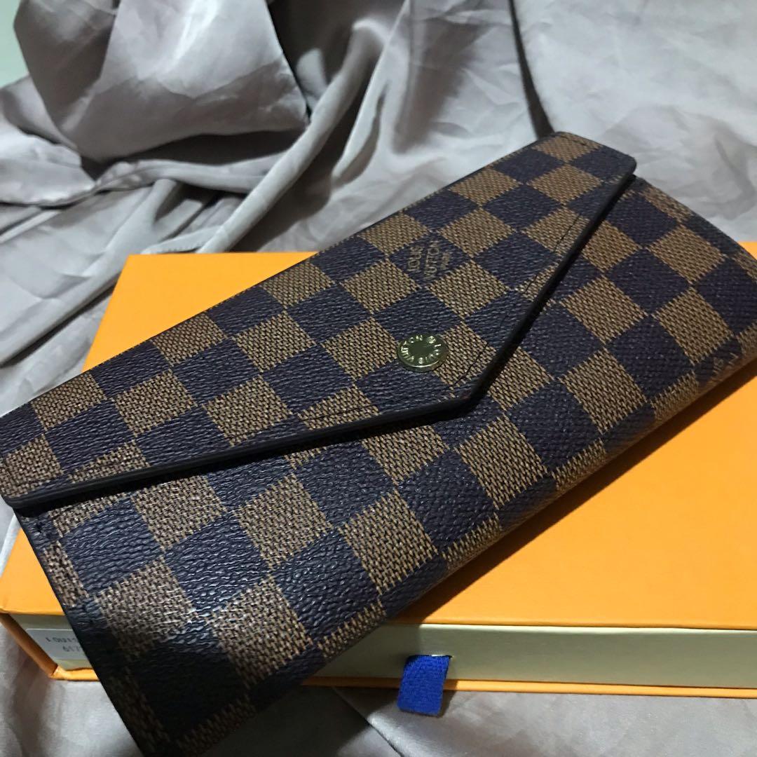 AUTHENTIC vintage Louis Vuitton Compact Purse LV wallet, Women's Fashion,  Bags & Wallets, Wallets & Card Holders on Carousell