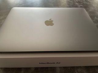 MacBook Air M1 (2020)