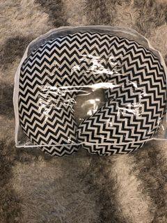 Nursing pillow