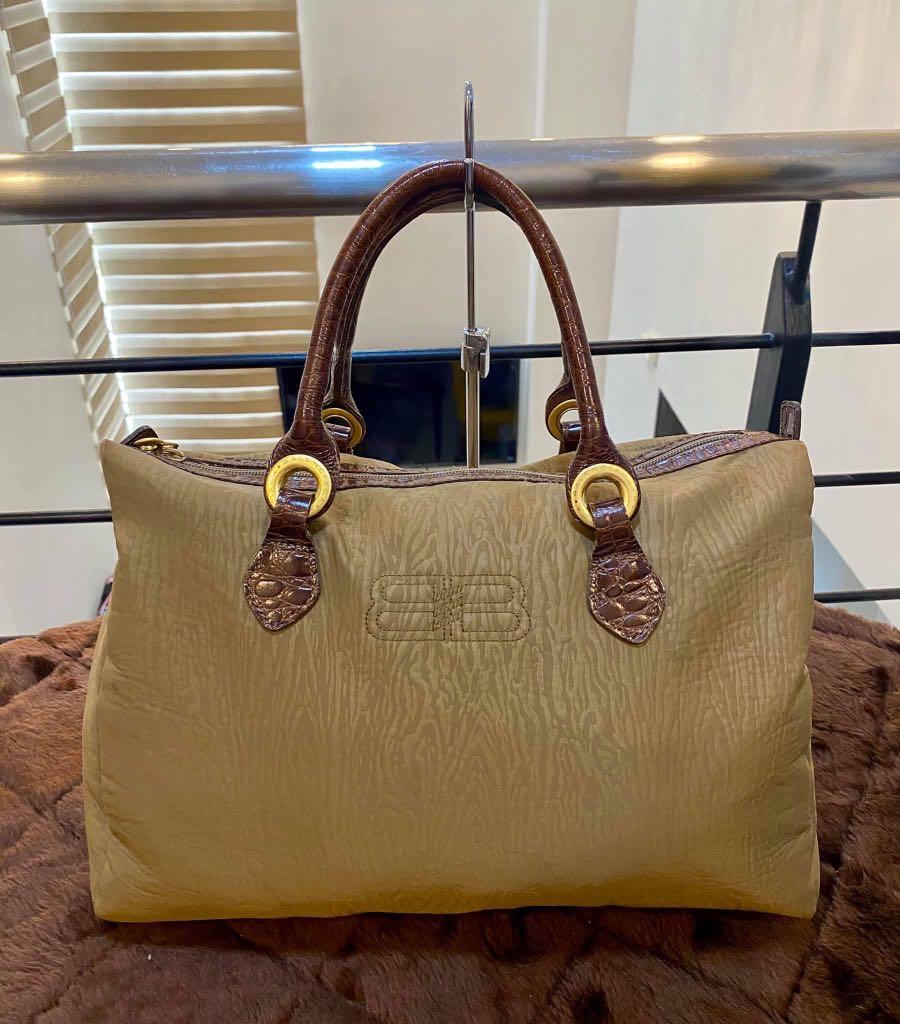 Balenciaga doctors best sale bag