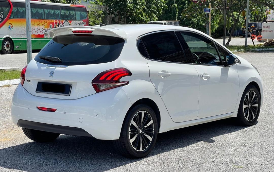 PEUGEOT 208FL TURBO SAMBUNG BAYAR BERDEPOSIT/CONTUNIE LOAN, Cars 