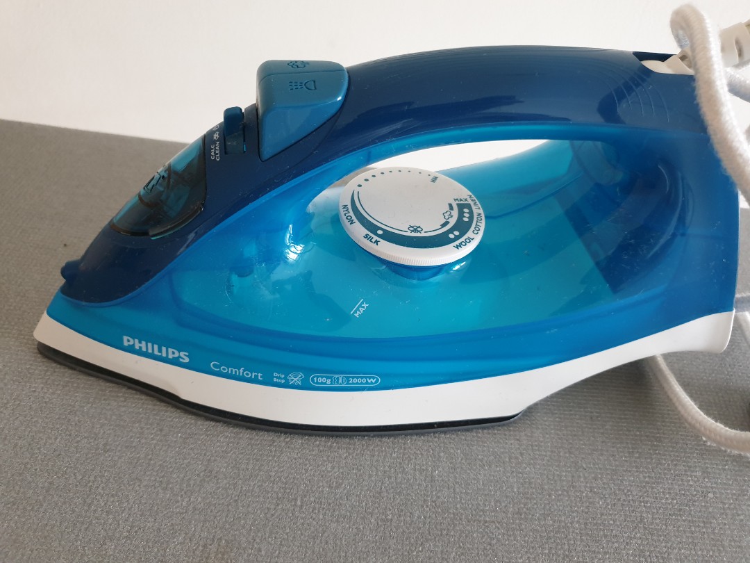 Philips Steam Iron with FREE Iron Stand, TV & Home Appliances, Irons