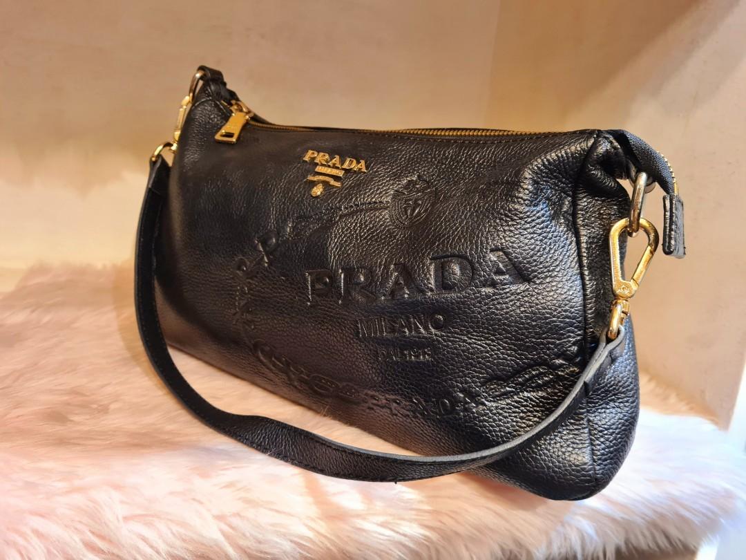 prada leather pochette