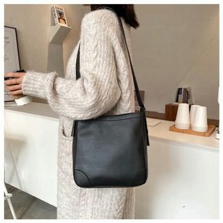 (Category: ) located in . Submitted by arisyashm (Listing ID 1106305153, Image 1). Description: .