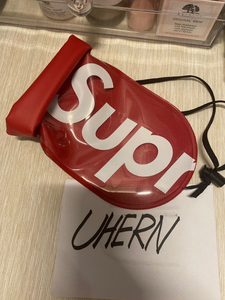 supreme waterproof pouch