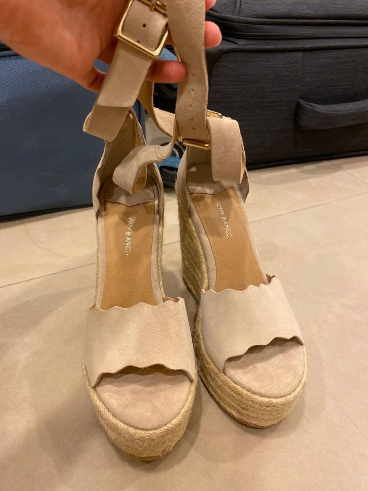 Tony bianco brandi wedge 2025