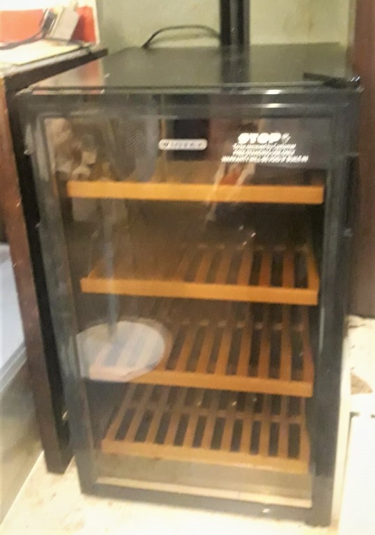 Vintec Wine Model V30SGMe, TV & Home Appliances, Kitchen