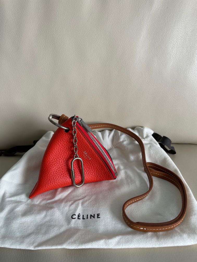 celine pochette triangle