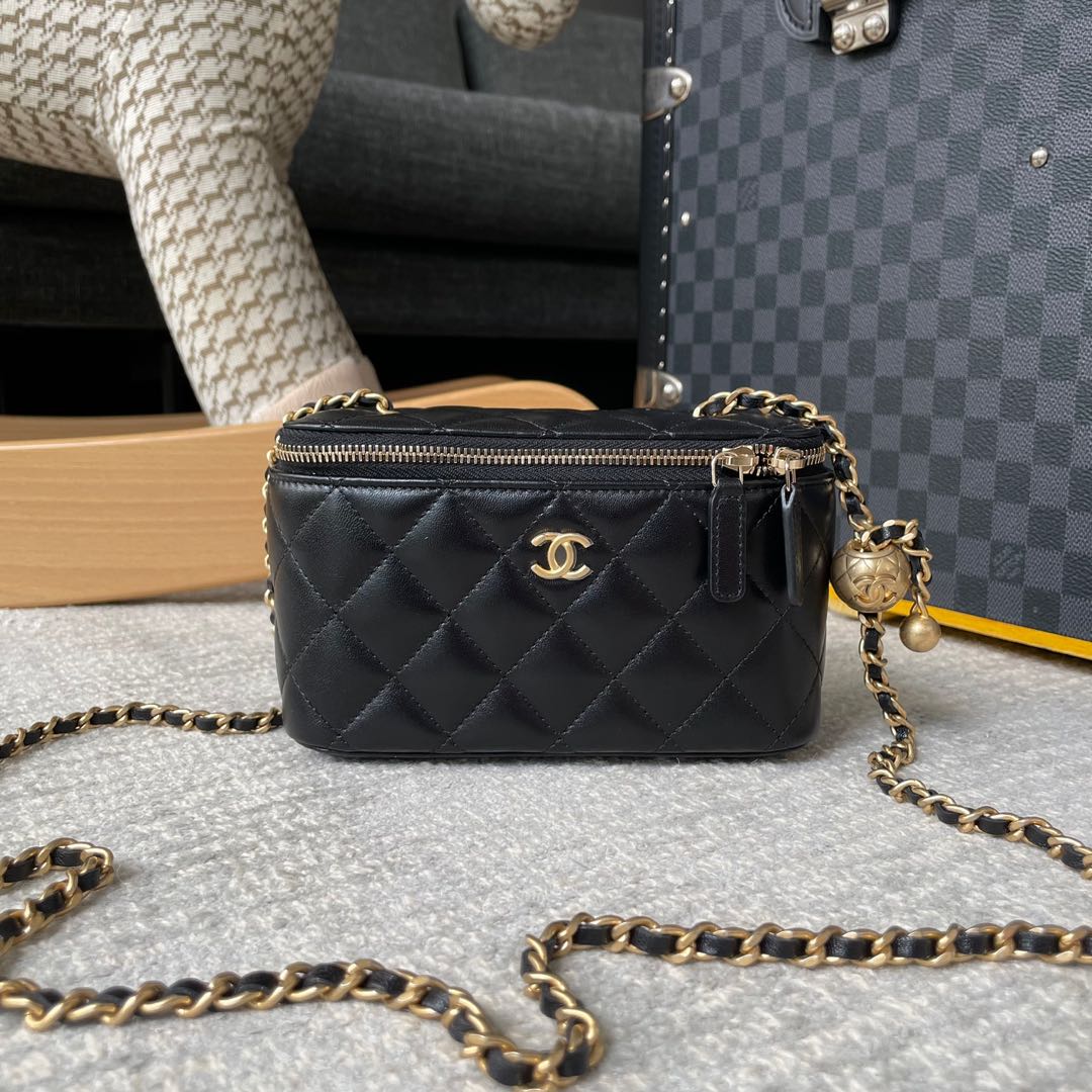 Chanel Rectangular Vanity Pearl Crush, Luxury, Bags & Wallets on Carousell