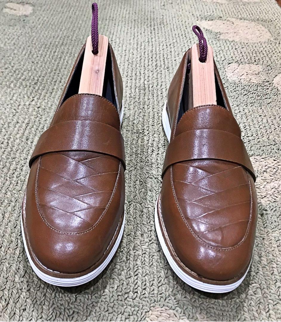 Cole Haan OriginalGrand Loafers W Shoe Tree Women s Fashion Footwear Loafers on Carousell