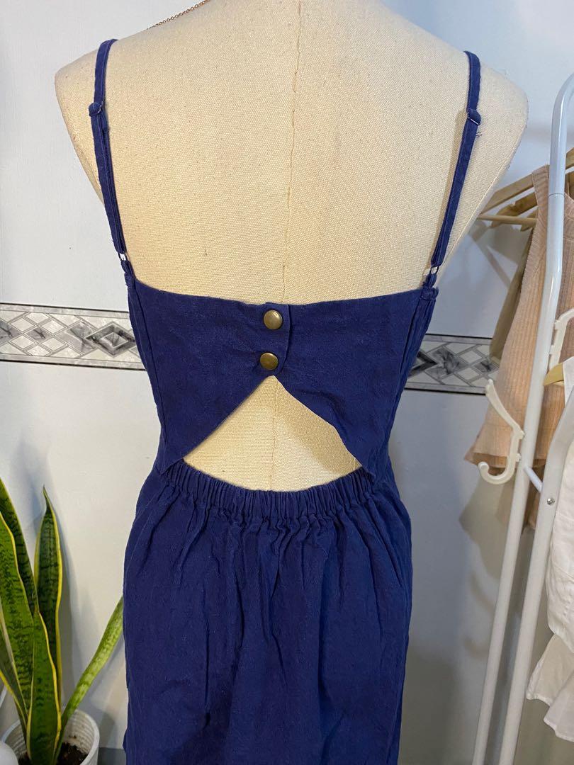 Denim Cutout Dress (Category: Dresses) located in Makati City. Submitted by ilove.hellokitty (Listing ID 1106456319, Image 1). Description: .