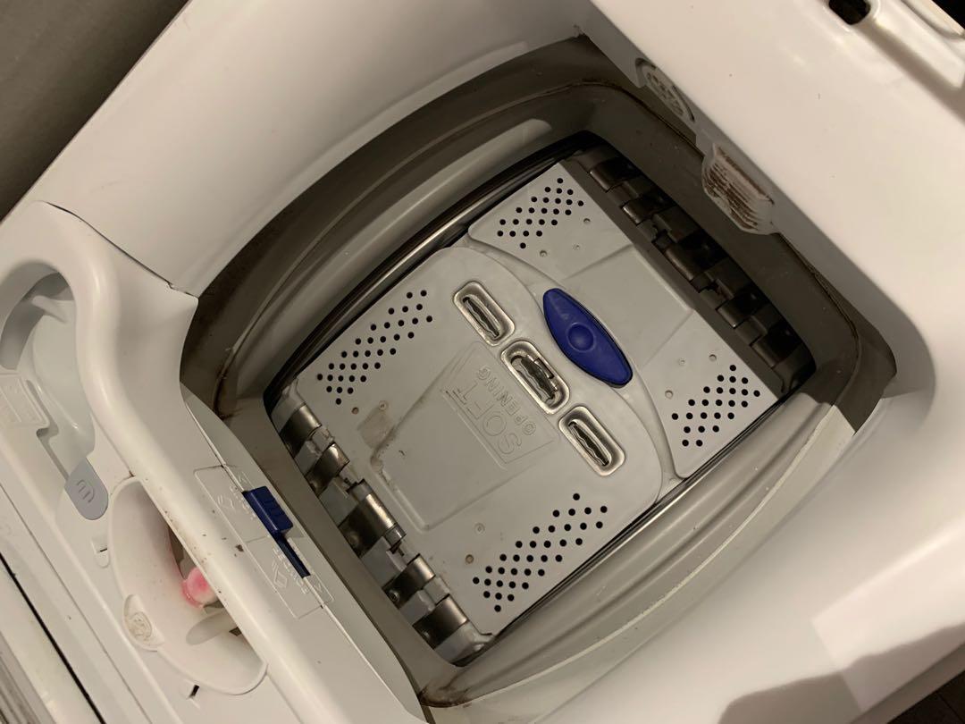 Electrolux top load washing machine, TV & Home Appliances, Washing