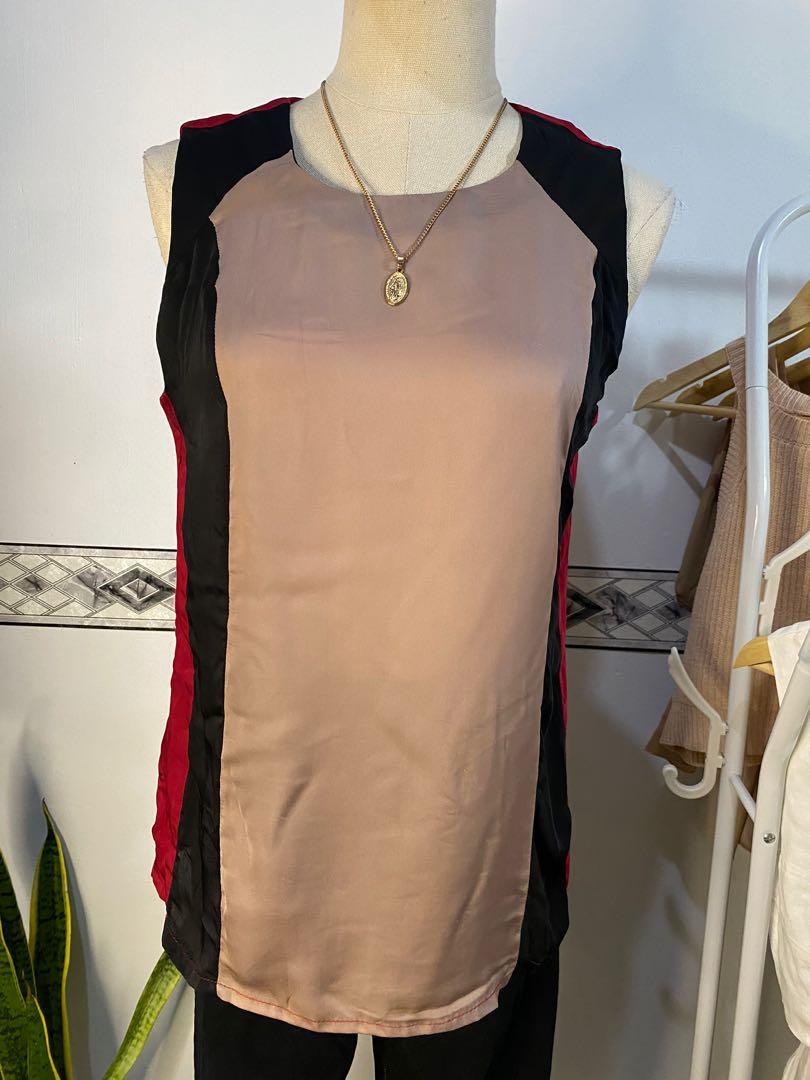 Folded & Hung Formal Top (Category: Blouses) located in Makati City. Submitted by ilove.hellokitty (Listing ID 1106487443, Image 2). Description: M-L.