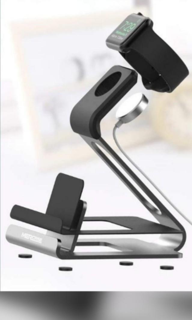 Mercase apple store watch stand