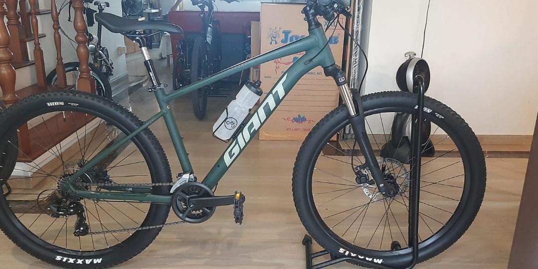 Giant talon 3 2021 green top