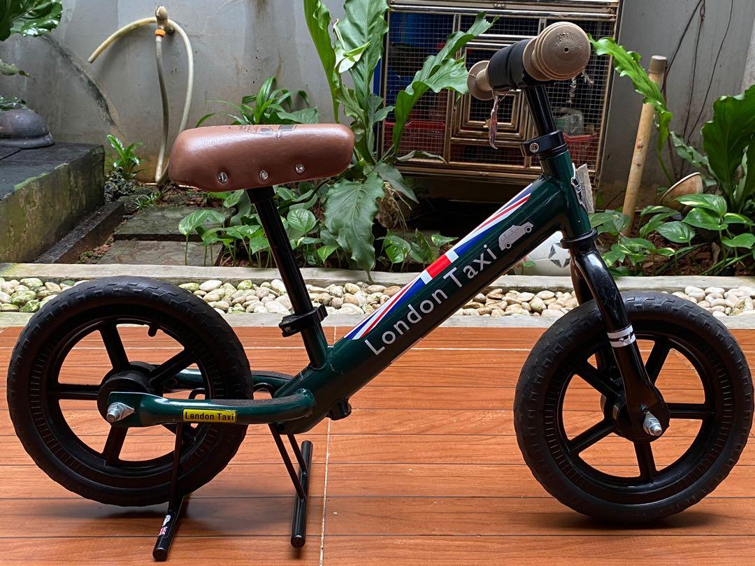 London Taxi Balance Bike