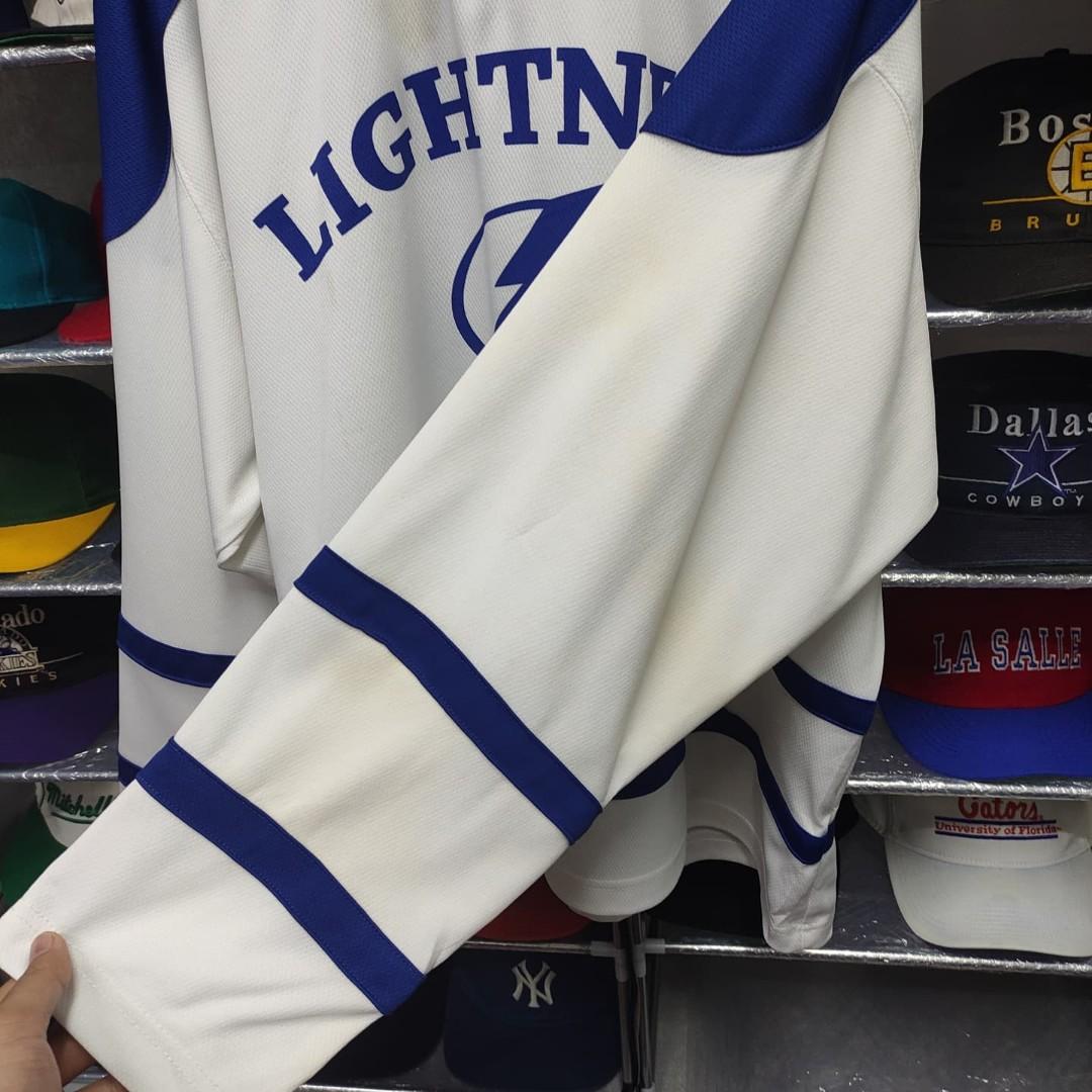 NHL Tampa Bay Lightning Jersey, Men's Fashion, Tops & Sets, Tshirts & Polo  Shirts on Carousell