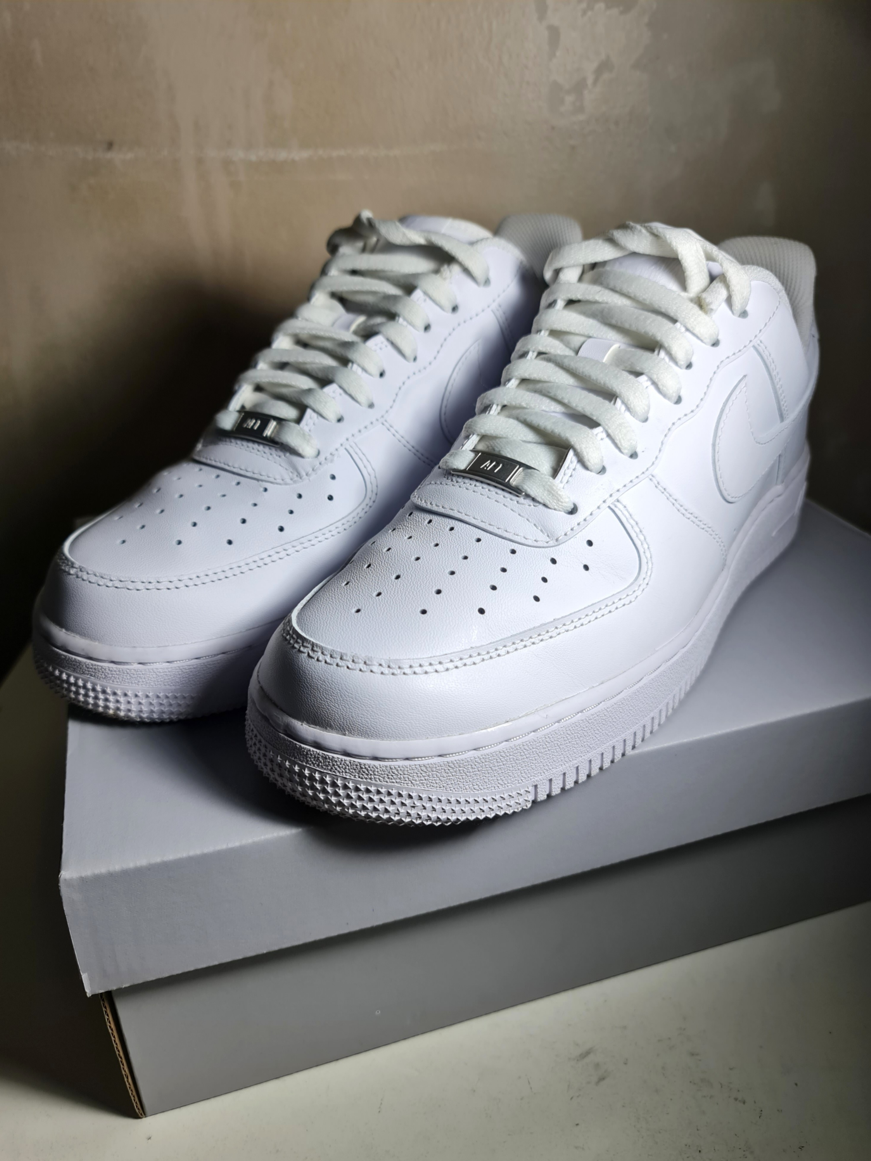 Nike Air Force 1 Low (Triple White), Men's Fashion, Footwear 