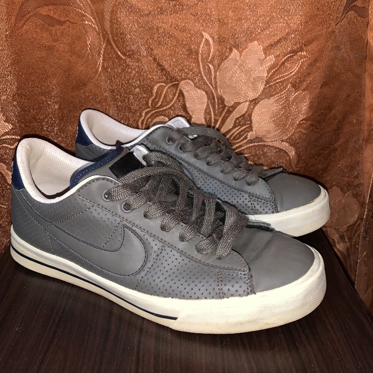 Nike BRS 2011 Men s Fashion Footwear Sneakers on Carousell