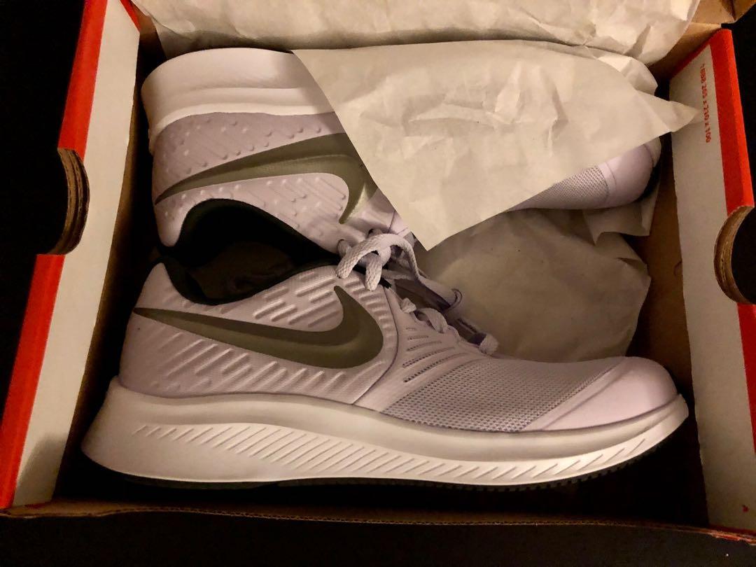 Nike Girls Trainers Size US4.5 Babies Kids Babies Kids